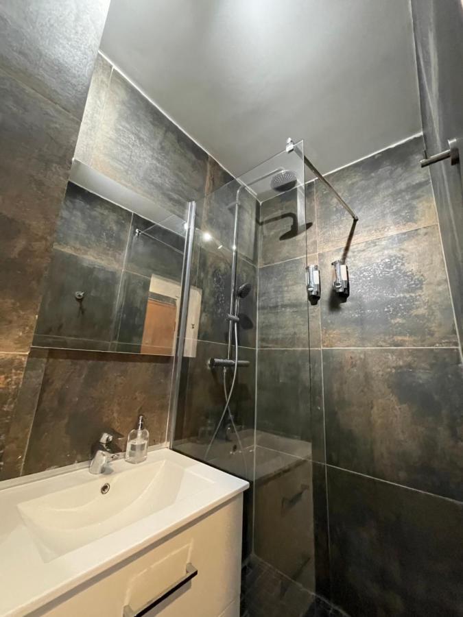 Studio Gare Saint Charles 7Eme 10 Mns Vieux Port Appartement Marseilles Buitenkant foto